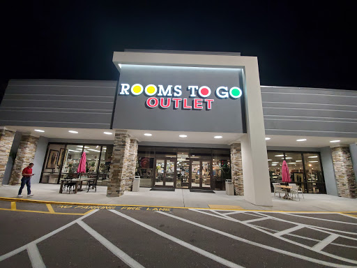 Shopping Mall «Drew 19 Shopping Center», reviews and photos, 21311 US Hwy 19 N, Clearwater, FL 33765, USA