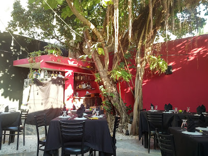 Limón Restaurant - C. Lizeta, La Gloria, 77400 Isla Mujeres, Q.R., Mexico