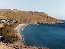 Kalivia, Tinos'in fotoğrafı birden fazla küçük koy ile birlikte