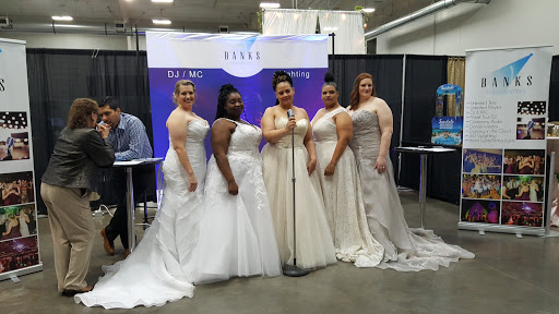 Plus Size Clothing Store «The Curvy Bride Boutique», reviews and photos, 8210 S Harvard Ave, Tulsa, OK 74137, USA