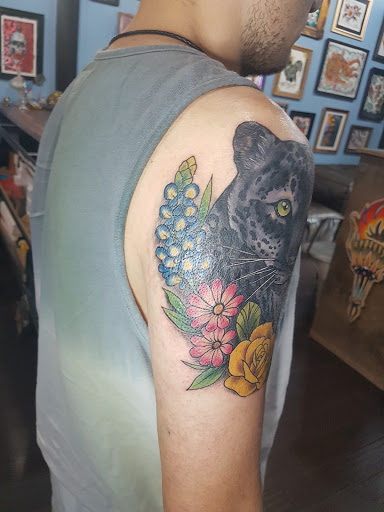 Tattoo Shop «Flesh Electric Tattoo», reviews and photos, 2110 McCullough Ave, San Antonio, TX 78212, USA