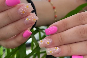 Flamingo Nails image