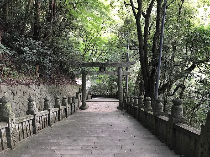 箸蔵寺参道