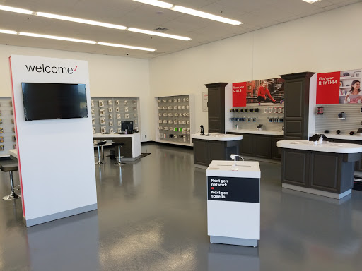 Cell Phone Store «Verizon Authorized Retailer V-SPARK», reviews and photos, 790 W King St, Littlestown, PA 17340, USA