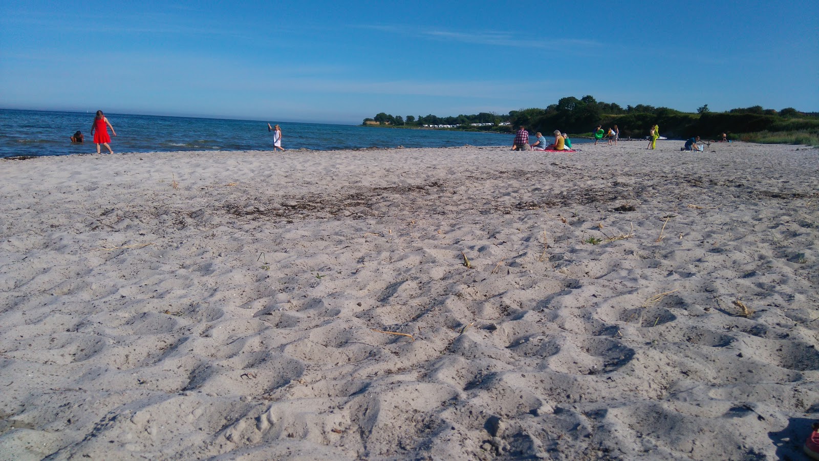 Foto van Fynshav Beach met ruim strand