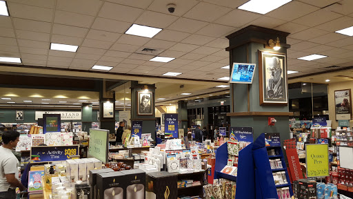 Book Store «Barnes & Noble», reviews and photos, 7881 Edinger Ave, Huntington Beach, CA 92647, USA