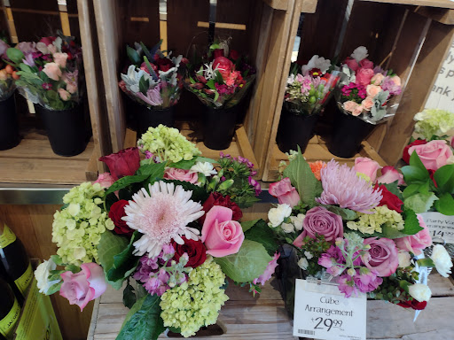 Grocery Store «Whole Foods Market», reviews and photos, 102 New Waverly Pl, Cary, NC 27518, USA