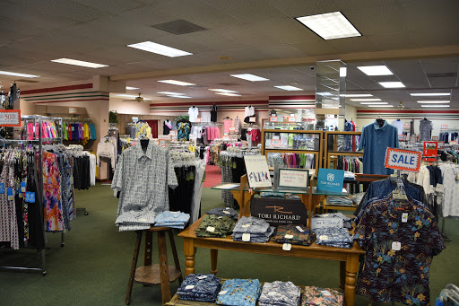 Sporting Goods Store «The Golf & Casual Shop», reviews and photos, 11900 S Cleveland Ave, Fort Myers, FL 33907, USA