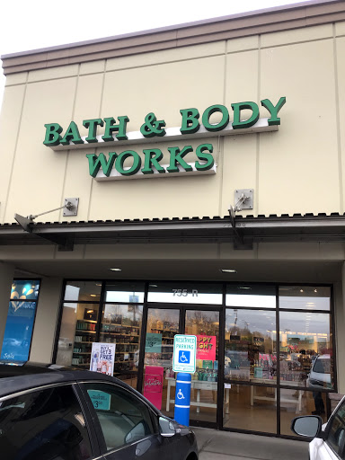 Beauty Supply Store «Bath & Body Works», reviews and photos, 755 NW Gilman Blvd, Issaquah, WA 98027, USA
