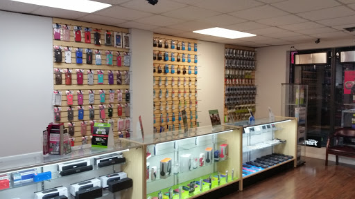 Cell Phone Store «TELLFIX Simple Mobile Solutions», reviews and photos, 4815 E Busch Blvd #102, Tampa, FL 33617, USA