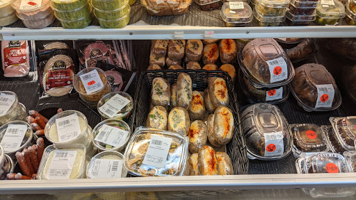 Grocery Store «Penny Lake Grocery», reviews and photos, 1270 S Commerce Rd, Walled Lake, MI 48390, USA