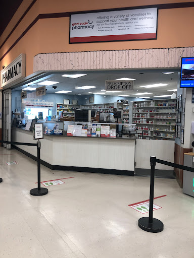 Supermarket «Giant Eagle Supermarket», reviews and photos, 3100 Cromer Ave NW, Canton, OH 44709, USA