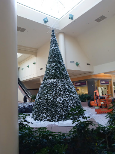 Shopping Mall «The Mall at Greece Ridge», reviews and photos, 271 Greece Ridge Center Dr, Rochester, NY 14626, USA
