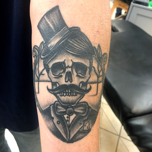 Tattoo Shop «Tattoo Zone By Stano», reviews and photos, 990 Derbyshire Rd, Daytona Beach, FL 32117, USA