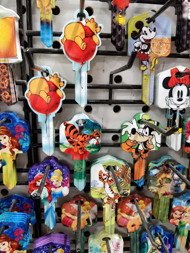 Hardware Store «Trio Hardware and Paint», reviews and photos, 1032 Old Country Rd, Plainview, NY 11803, USA