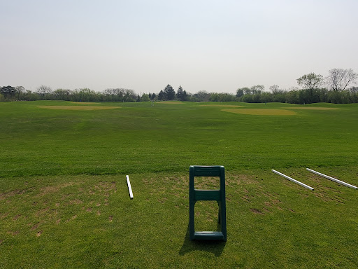 Public Golf Course «Deerfield Golf Club and Learning Center», reviews and photos, 1201 Saunders Rd, Riverwoods, IL 60015, USA