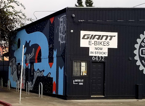 Motorcycle Repair Shop «Rockridge Two Wheels», reviews and photos, 5291 College Ave, Oakland, CA 94618, USA