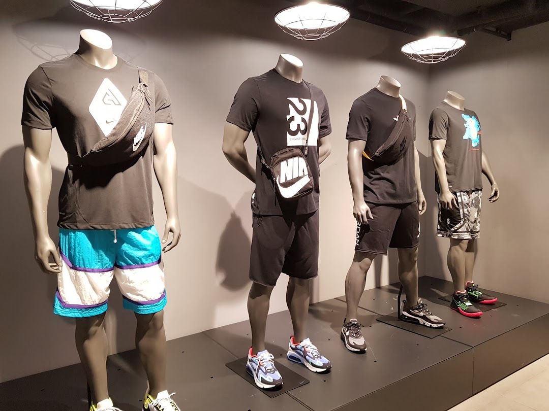 Nike 經銷商門市 - 尚智耐克 Nike Running
