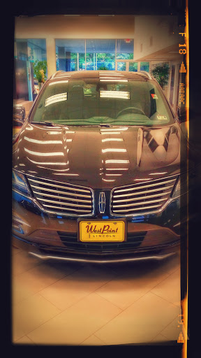 Lincoln Mercury Dealer «West Point Lincoln», reviews and photos, 11666 Katy Fwy, Houston, TX 77043, USA