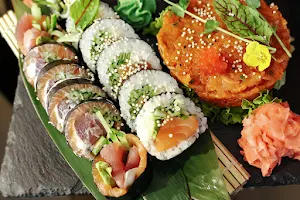 Fresh Roll Sushi image