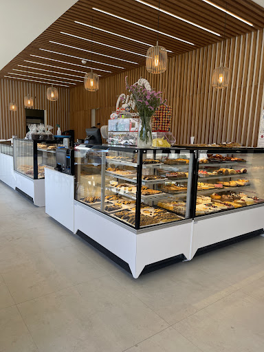 Pastelaria Glória Prado no Vila de Prado, Braga