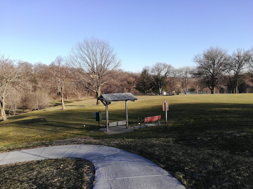 Golf Course «Spring Lake 9 Hole Golf Course», reviews and photos, 4020 Hoctor Blvd, Omaha, NE 68107, USA