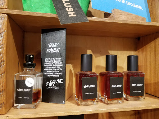 Cosmetics Store «Lush», reviews and photos, 112 E Broadway, Bloomington, MN 55425, USA