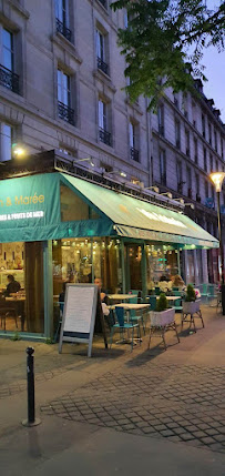 Photos du propriétaire du Restaurant de fruits de mer Vin & Marée Voltaire Nation à Paris - n°18