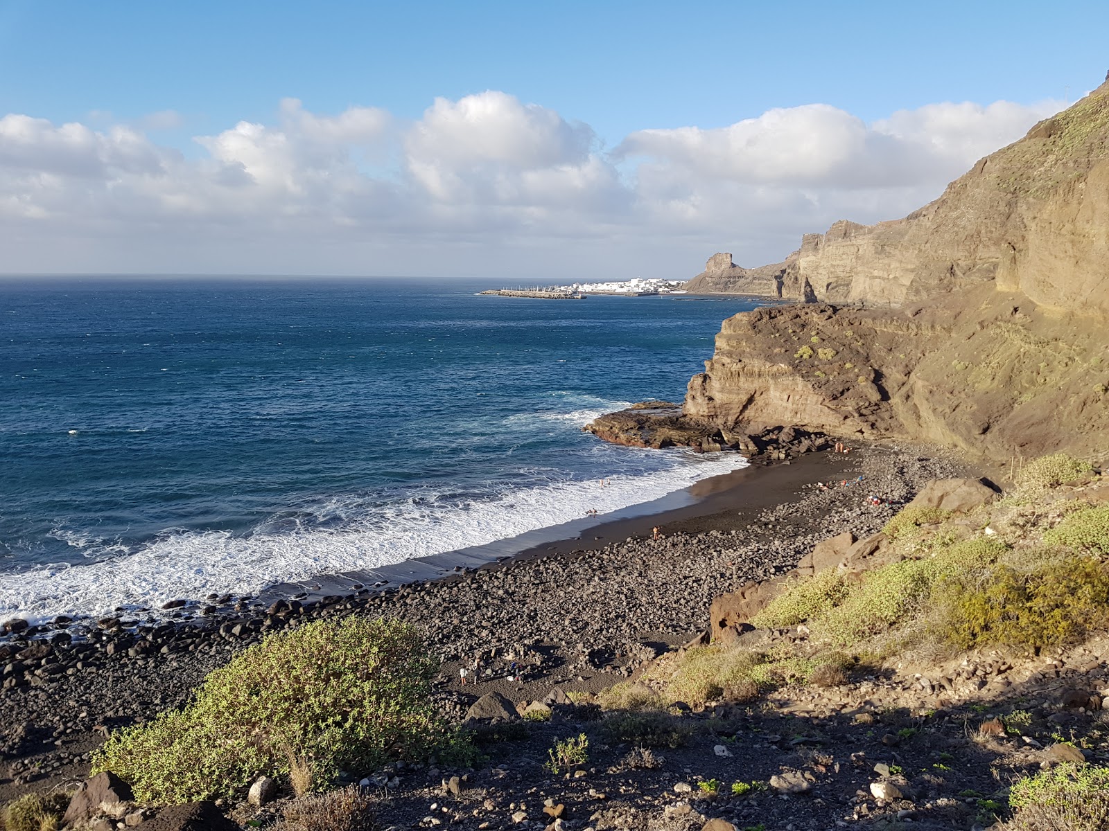 Foto von Guayedra Beach mit grauer sand&kies Oberfläche