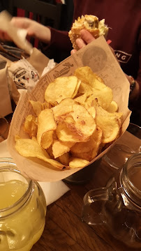 Chips du Restaurant de hamburgers LE CAB Biarritz - Le comptoir à burger - n°18