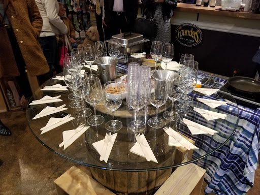 Wine Store «Wine Bin», reviews and photos, 8390 Main St #1, Ellicott City, MD 21043, USA