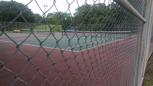 Brook Forest Poolside Tennis Courts