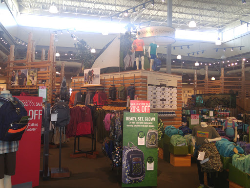 Clothing Store «L.L. Bean», reviews and photos, 100 W Higgins Rd, South Barrington, IL 60010, USA