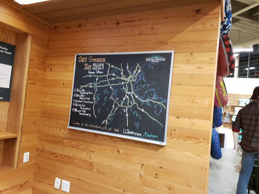 Clothing Store «L.L. Bean», reviews and photos, 340 Legacy Pl, Dedham, MA 02026, USA