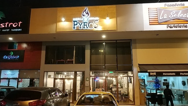 Pyros Parrilla y Arroces - Restaurante