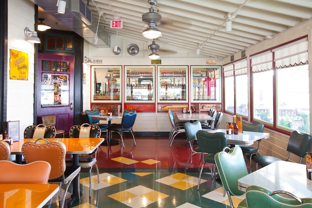 Lucille's Smokehouse Bar-B-Que 85288