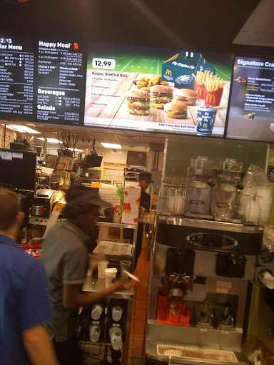 Shopping Mall «Bond Shopping Center», reviews and photos, 1891 S State Rd, Upper Darby, PA 19082, USA