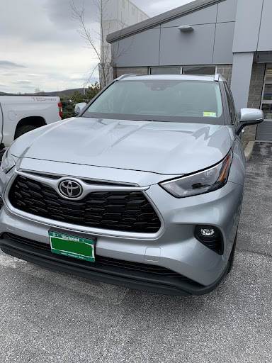 Toyota Dealer «Handy Toyota», reviews and photos