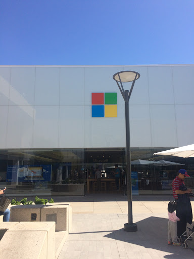 Computer Store «Microsoft Store - Stanford Shopping Center», reviews and photos, 186 Stanford Shopping Center, Palo Alto, CA 94304, USA