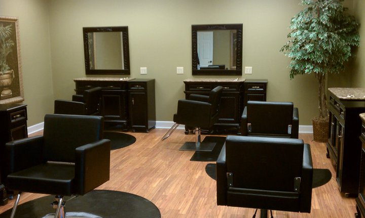 NouriTress Salon & Hair Clinic 30214
