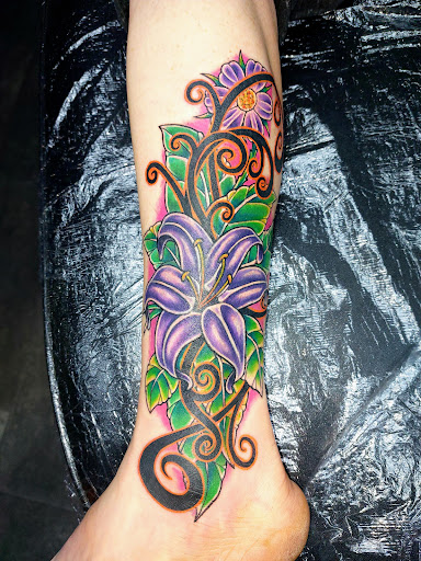 Explore fearless tattoo ideas, creative tattoo ideas in Redding, available at DEADLIFT TATTOO