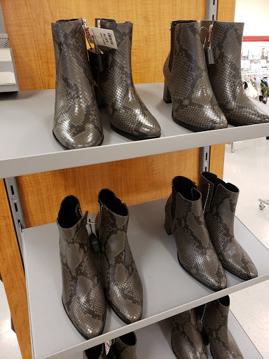 Department Store «T.J. Maxx & HomeGoods», reviews and photos, 4890 Integrity Way, Appleton, WI 54913, USA