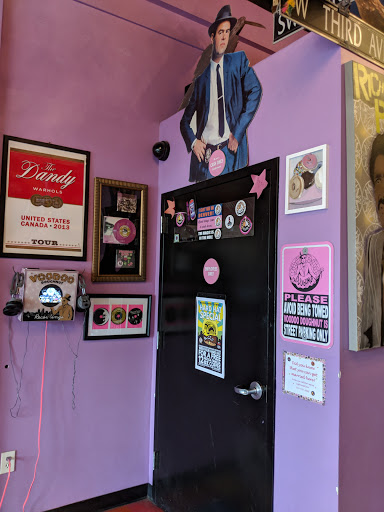 Donut Shop «Voodoo Doughnut Mile High», reviews and photos, 1520 E Colfax Ave, Denver, CO 80218, USA