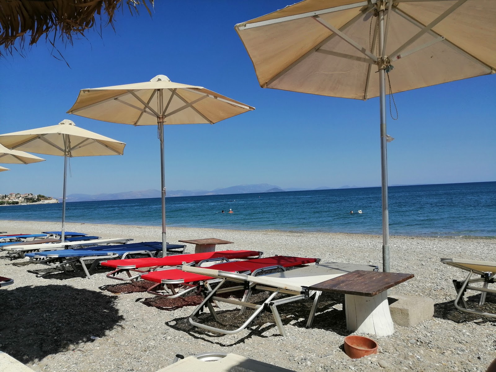 Zdjęcie Portes Beach i osada