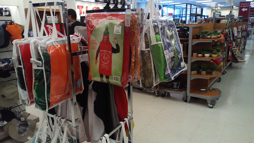 Department Store «T.J. Maxx», reviews and photos, 13560 Whittier Blvd, Whittier, CA 90605, USA