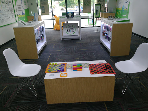 Cell Phone Store «Cricket Wireless Authorized Retailer», reviews and photos, 8465 Holcomb Bridge Rd #620, Alpharetta, GA 30022, USA