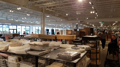 Pottery Barn Outlet