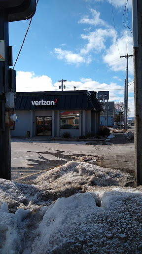 Cell Phone Store «Verizon», reviews and photos, 235 W State St, Herkimer, NY 13350, USA