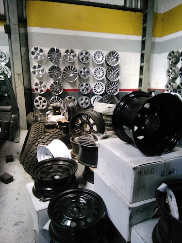 Opiniones de Neumáticos Millán en Sarandí del Yí - Tienda de neumáticos