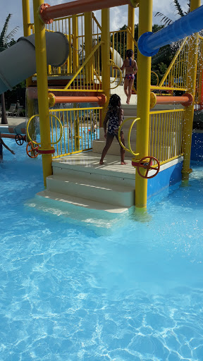 Water Park «Itasca Caribbean Water Park», reviews and photos, 100 Catalpa Ave, Itasca, IL 60143, USA
